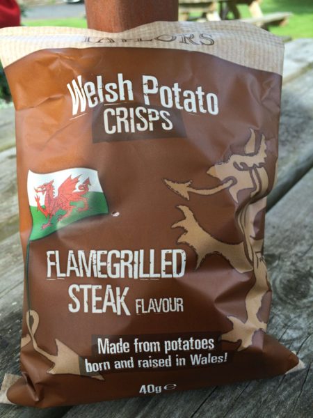 Äkta walesiska drakchips, »flamegrilled« förstås.